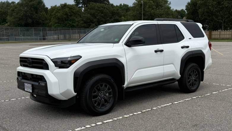 2025 Toyota 4runner ALL ABOUT THE SR5! IMG_2688