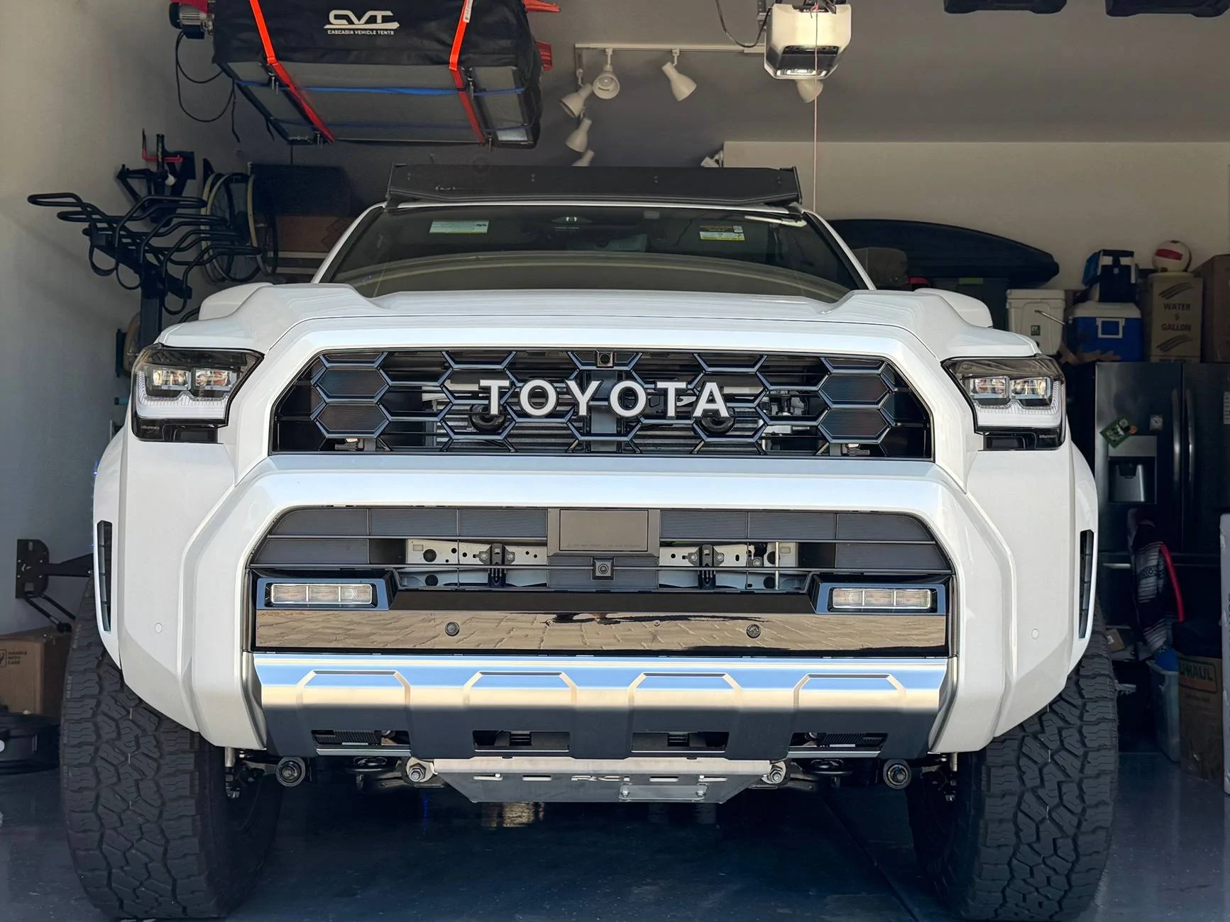 2025 4runner 6th gen For Sale: Factory Roof Rack Cross Bars IMG_7563