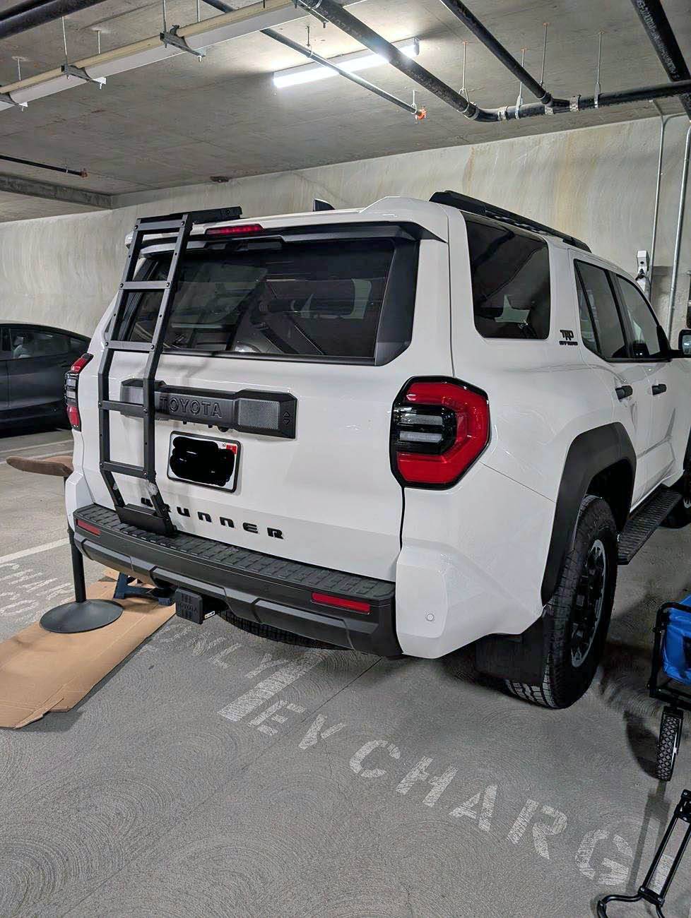 2025 4runner 6th gen Rago Fabrication Factory Rail Crossbars and Prinsu Ladder installed prinsu ladder