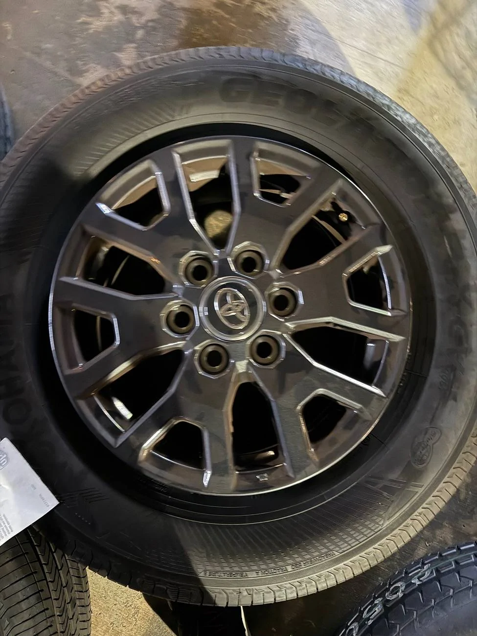 2025 4runner 6th gen WTS SR5 full size spare rim with tire IMG_0091