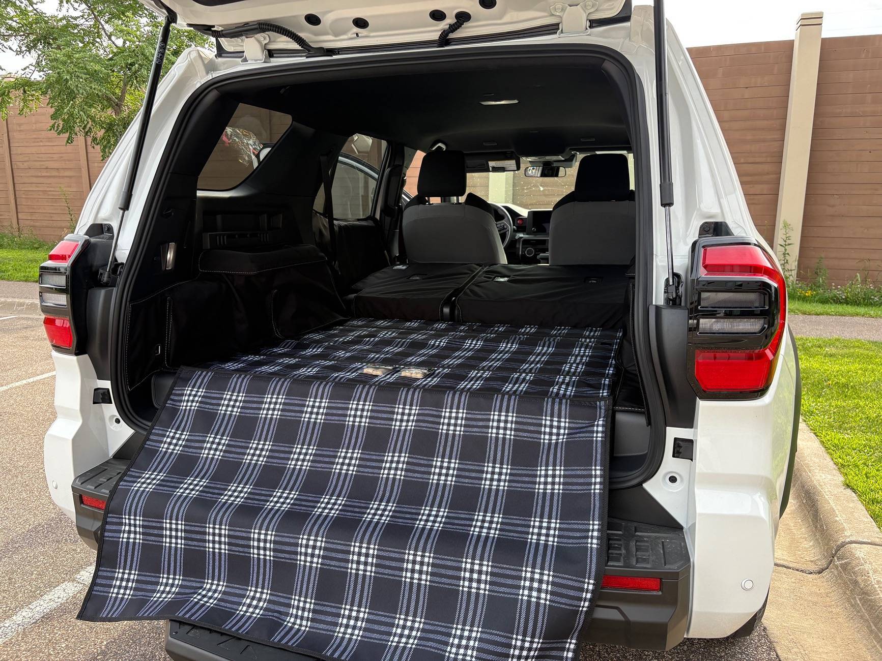 2025 4runner 6th gen Canvasback cargo liner for Hybrid 4Runner - update img_5980-jpe