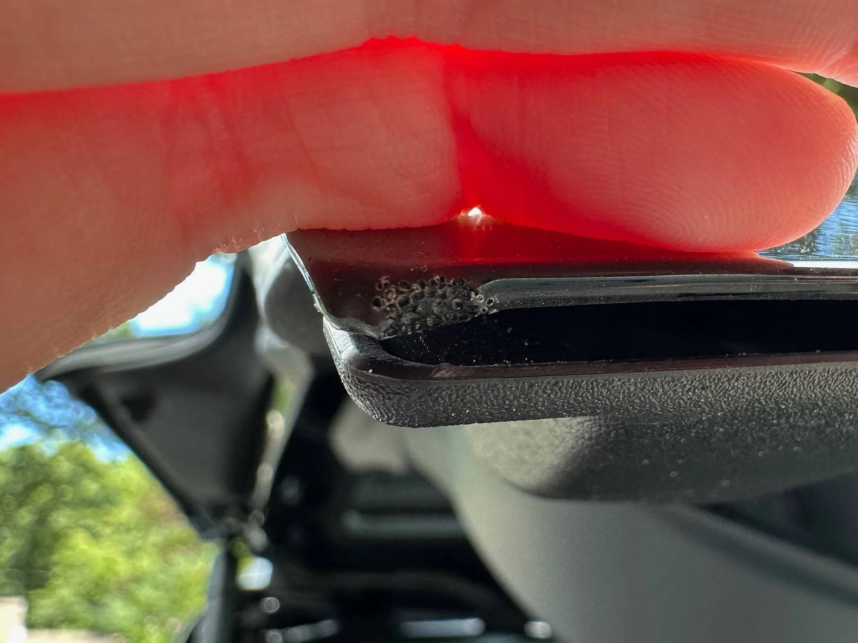 2025 4runner 6th gen Paint Defect - Bubbles on corner of liftgate IMG_0136