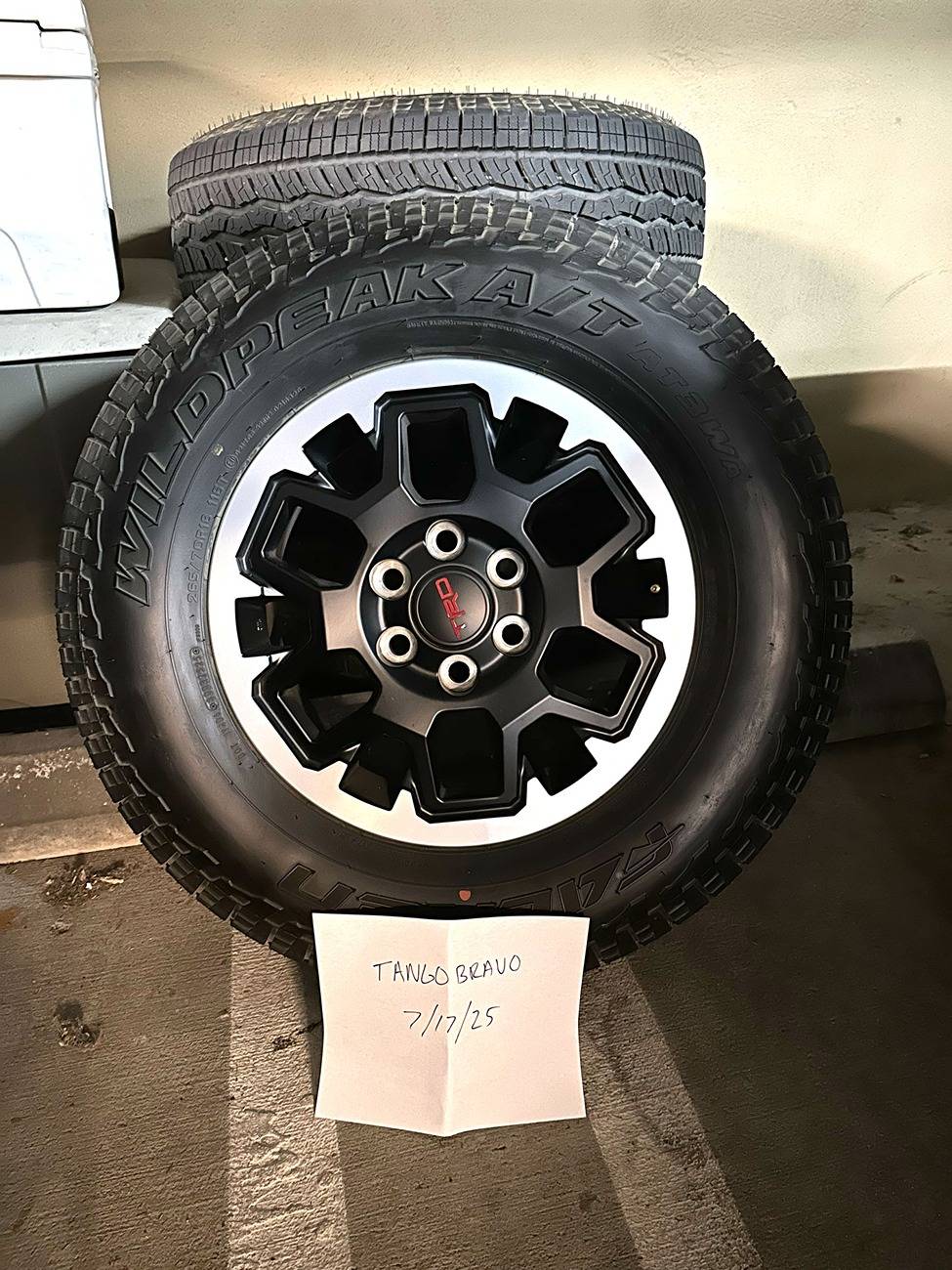 2025 4runner 6th gen WTS: TRD Offroad Premium takeoffs. Wheels, Lugs, Tires $950 OBO IMG_2005