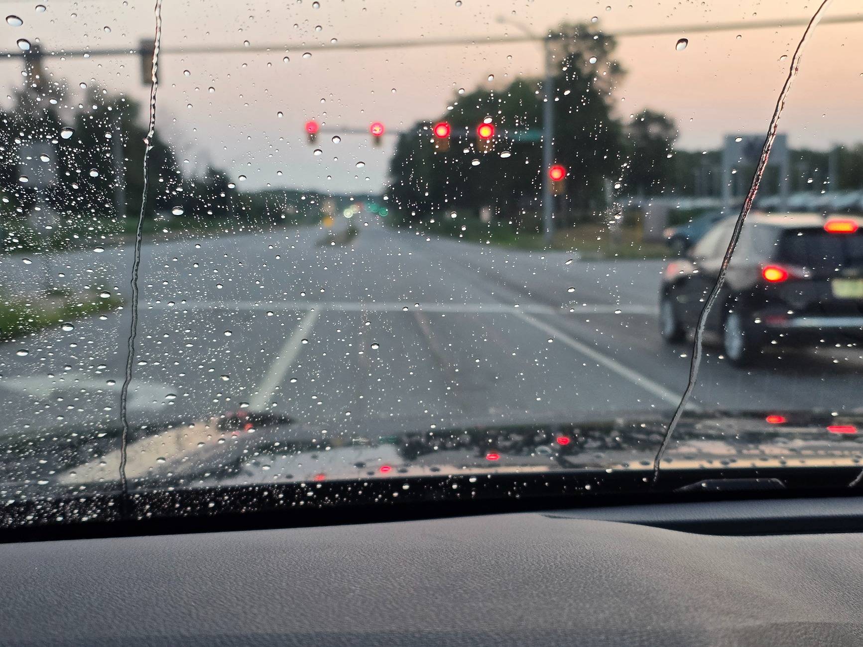 2025 4runner 6th gen 6th Gen spritz / water splash from collecting in hood grooves 20250721_052549