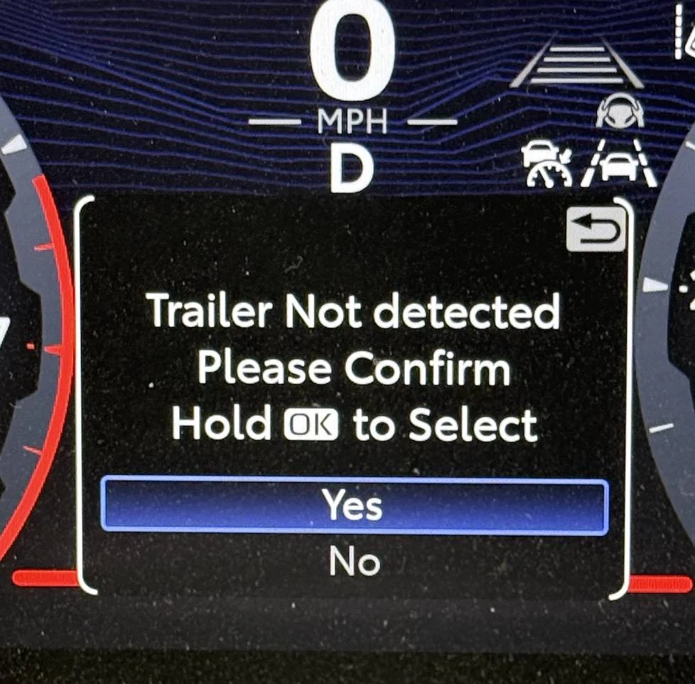 2025 Toyota 4runner Trailhunter - Factory brake controller not detecting trailer IMG_6806