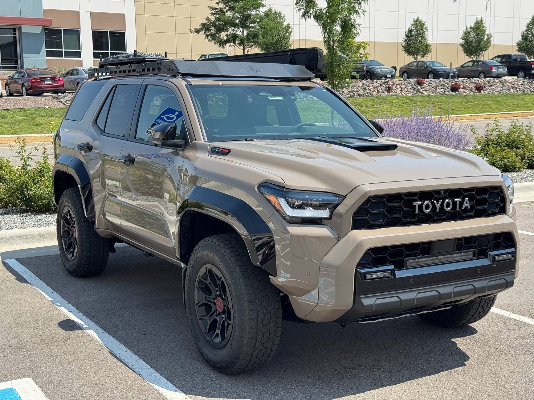 2025 4runner 6th gen Rhino Rack Reconn roof rack installed on 2024 4Runner 6th Gen TRD Pro IMG_5349