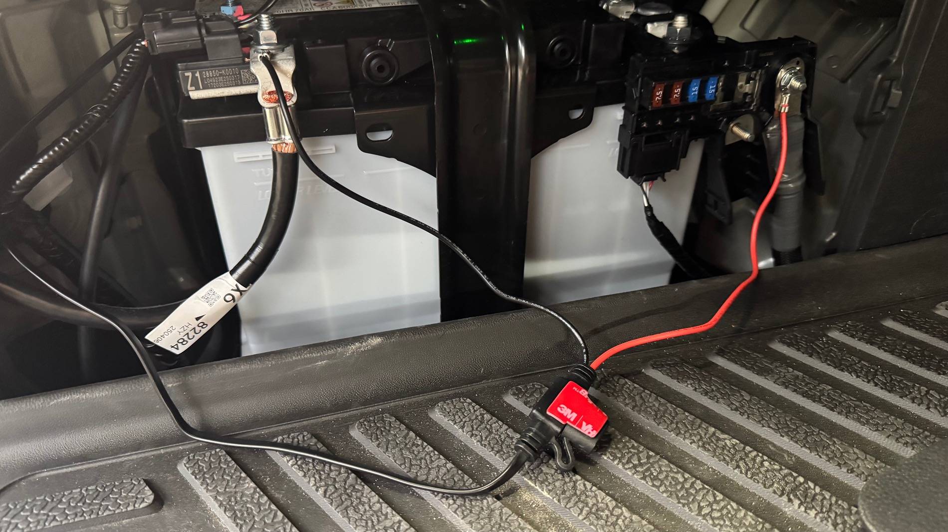 2025 4runner 6th gen Found this on 12V battery, thoughts? IMG_4551