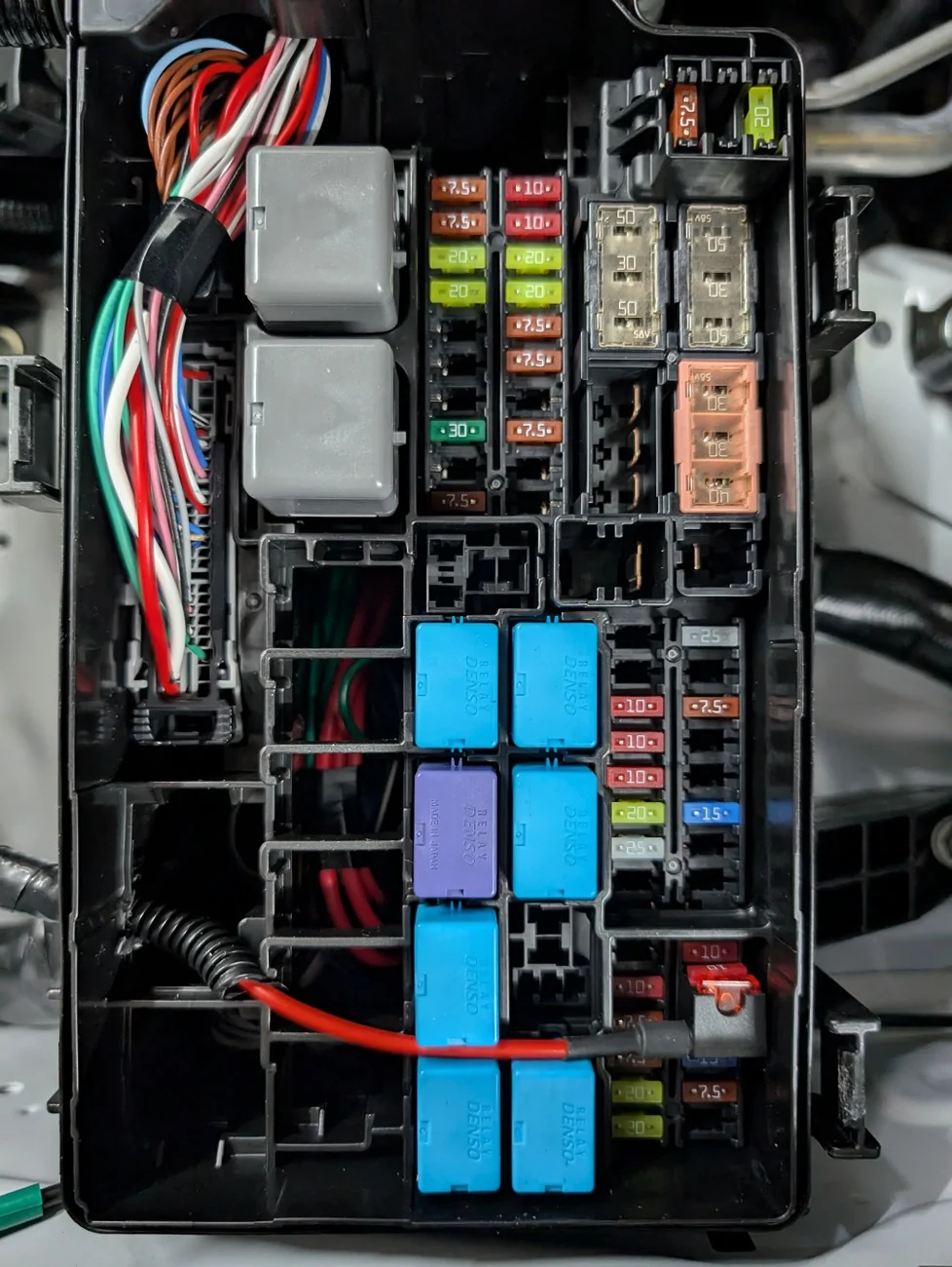 2025 4runner 6th gen Installed Raptor Lights on 4Runner TRD Sport Premium grille fuse ta