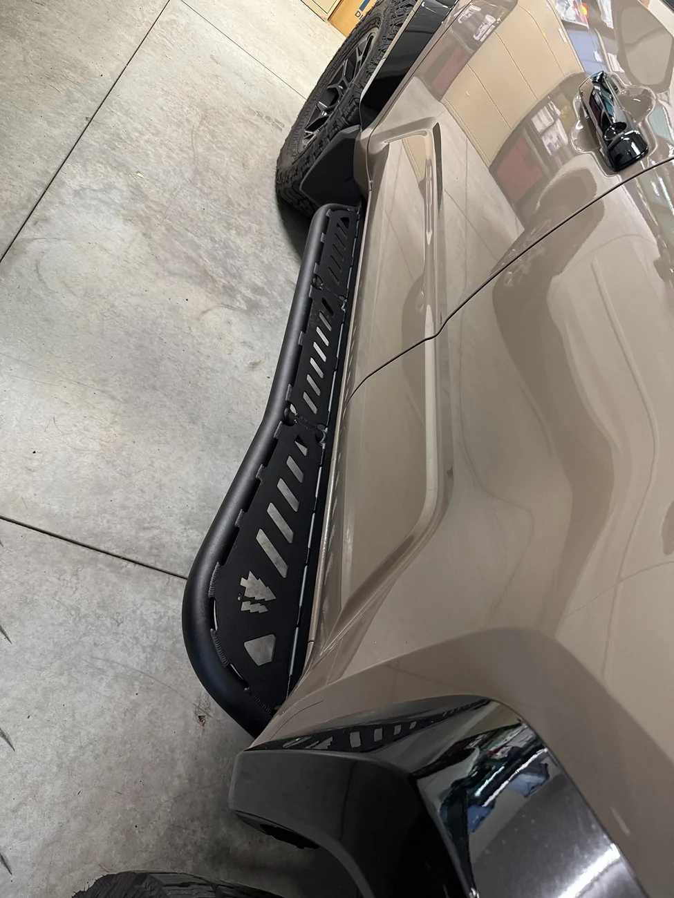 2025 4runner 6th gen Greenlane Offroad Aftermarket Parts for 2025+ 4Runner 6th Gen: roof rack, sliders, recovery points, skid plates, molle side panel, ditch light bracket Greenlane rock sliders installed on 2025 4runner TRD Pro3