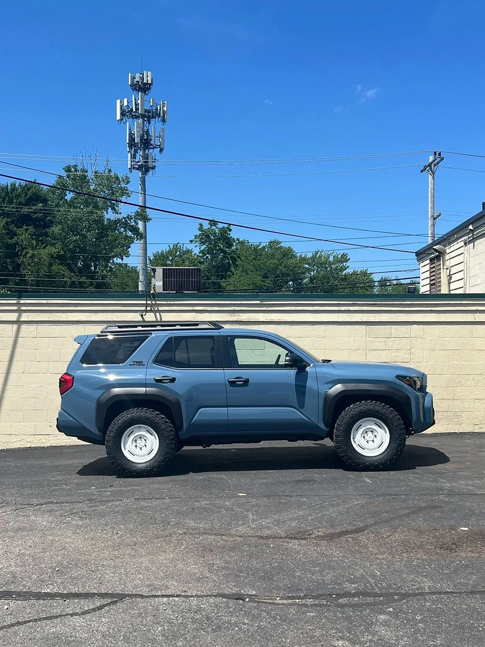 2025 4runner 6th gen 35's on TRD Off-Road with stock suspension + fifteen52 white wheels + Nitto Trail Grappler M/T 35x11.50R17 LT 2025 4runner trd offroad build - 35's on TRD Off-Road with stock suspension + fifteen52 whit