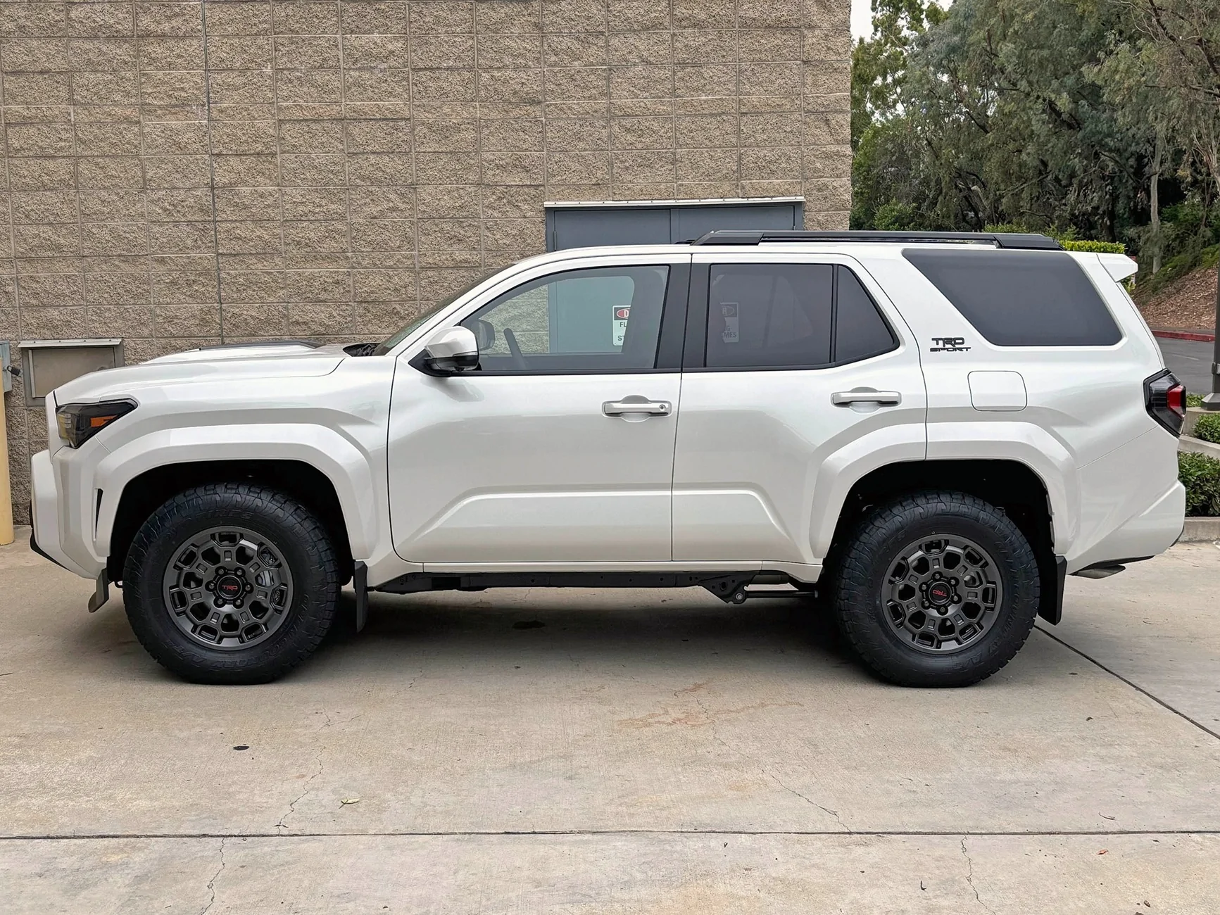 2025 4runner 6th gen WIND CHILL PEARL Photos 4Runner 6th Gen (2025+) IMG_6659