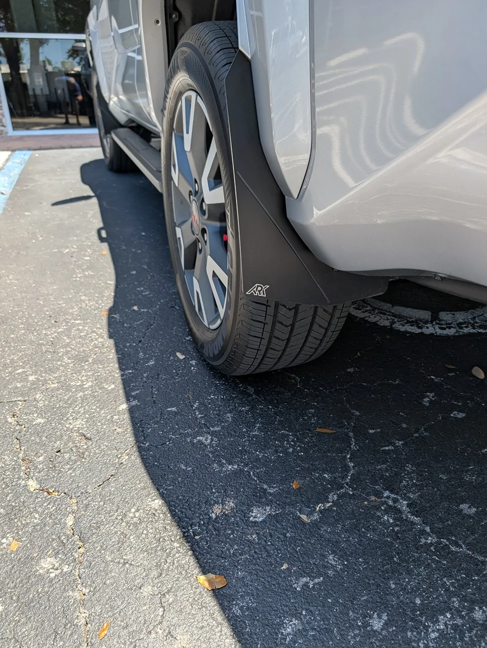 2025 4runner 6th gen Ark Mudflaps & OEM TRD Running Board Install on 2025 4Runner TRD Pro 6th Gen 1000008903