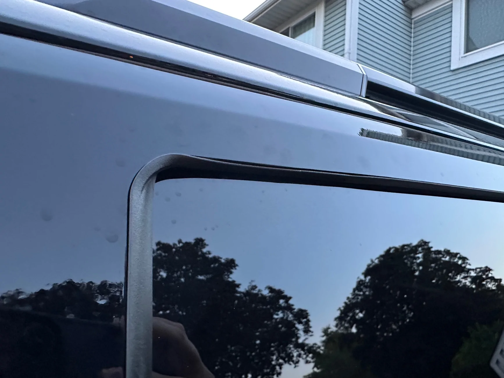 2025 4runner 6th gen Window Seals uneven abnormal looking / shrinking? IMG_1744