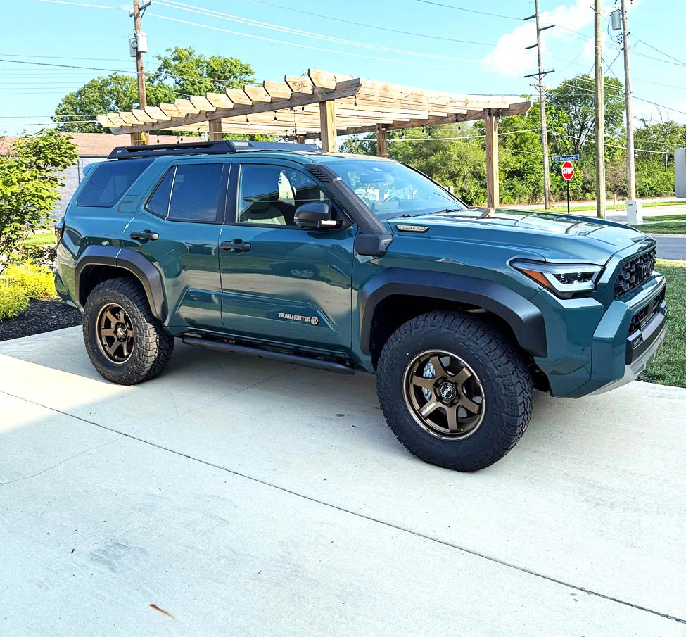 2025 4runner 6th gen Aftermarket Wheels, Bigger Tires, Lift Kits (Compilation) for 2025+ 4Runner 6th Gen -- Add Yours! Everest TrailHunter 4Runner - Bronze Volk TE37SB + 285:70:18 Falken Wildpeaks. Stock suspensi