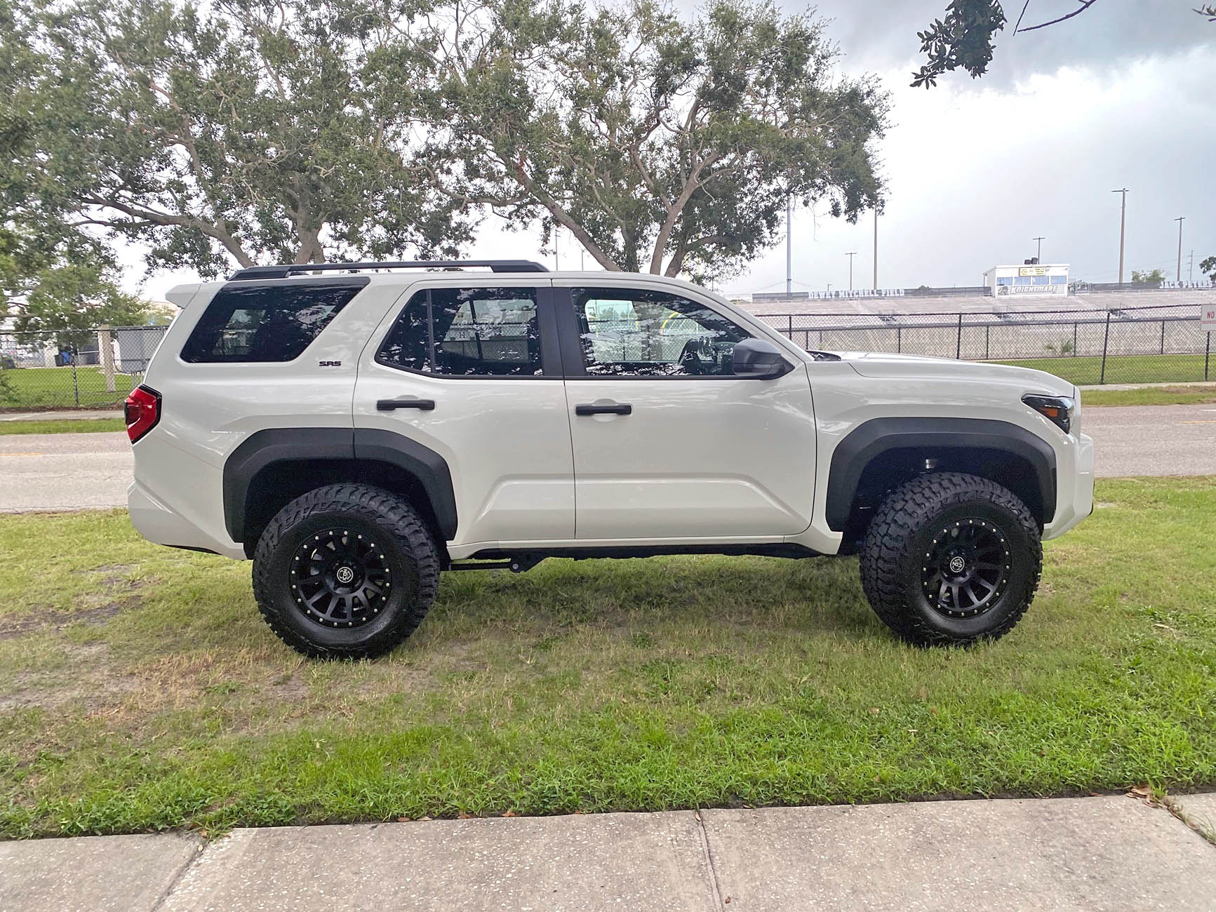 2025 4runner 6th gen 35’s with 0mm Offset Wheels (bumper trimming?) IMG_8660