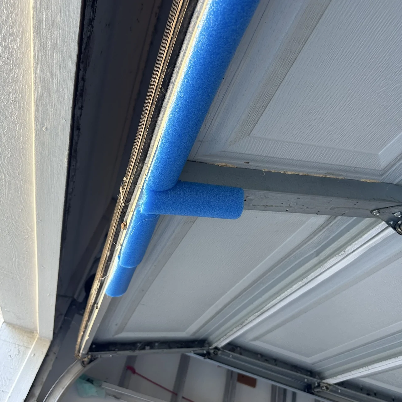 2025 4runner 6th gen CAUTION: 6th Gen Tailgate / Liftgate Raises Higher Than 5th Gen's (hit garage door) garage noodles