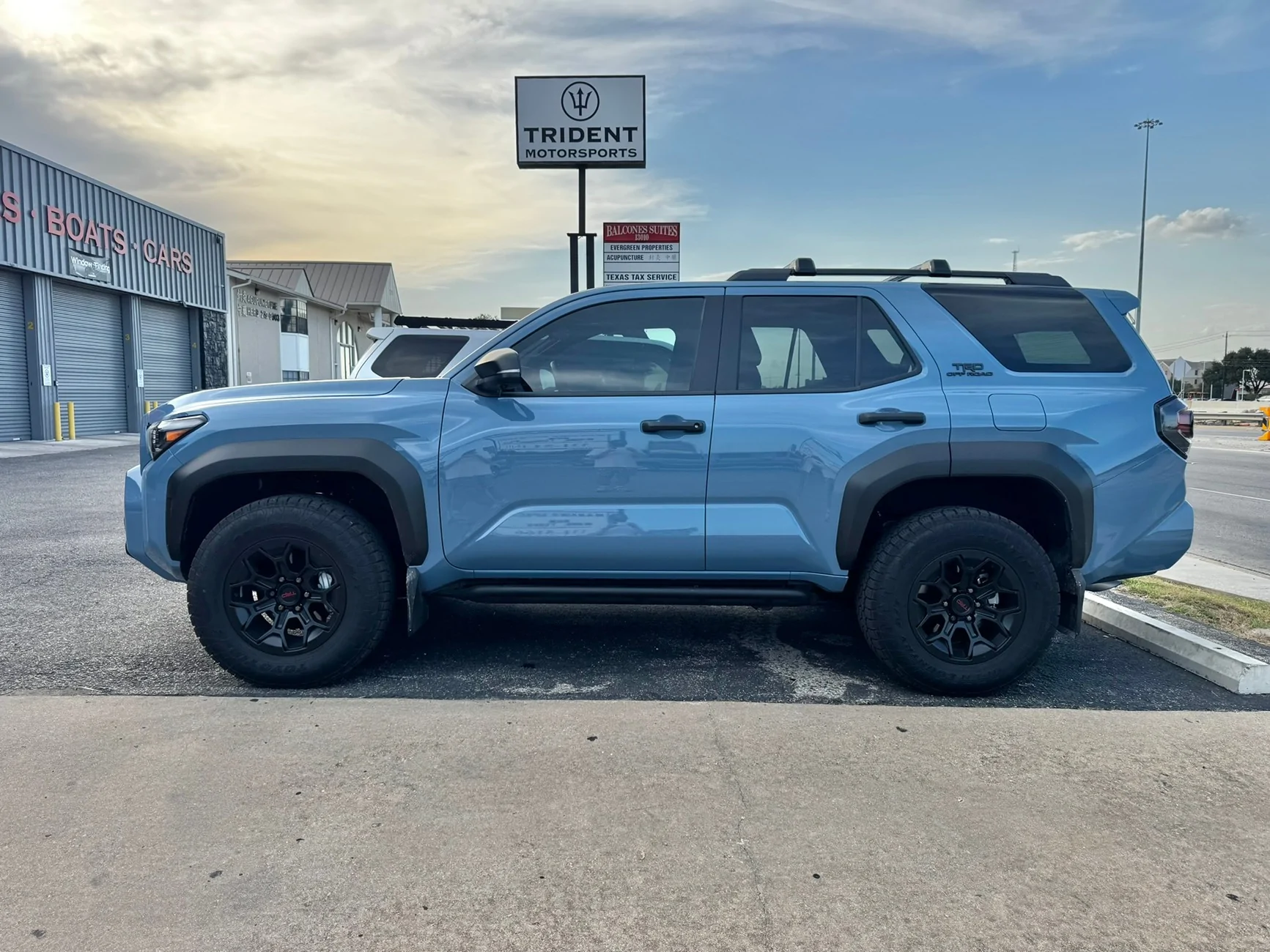 2025 4runner 6th gen Heritage Blue Off-Road Premium - Chill Daily Driver IMG_0014