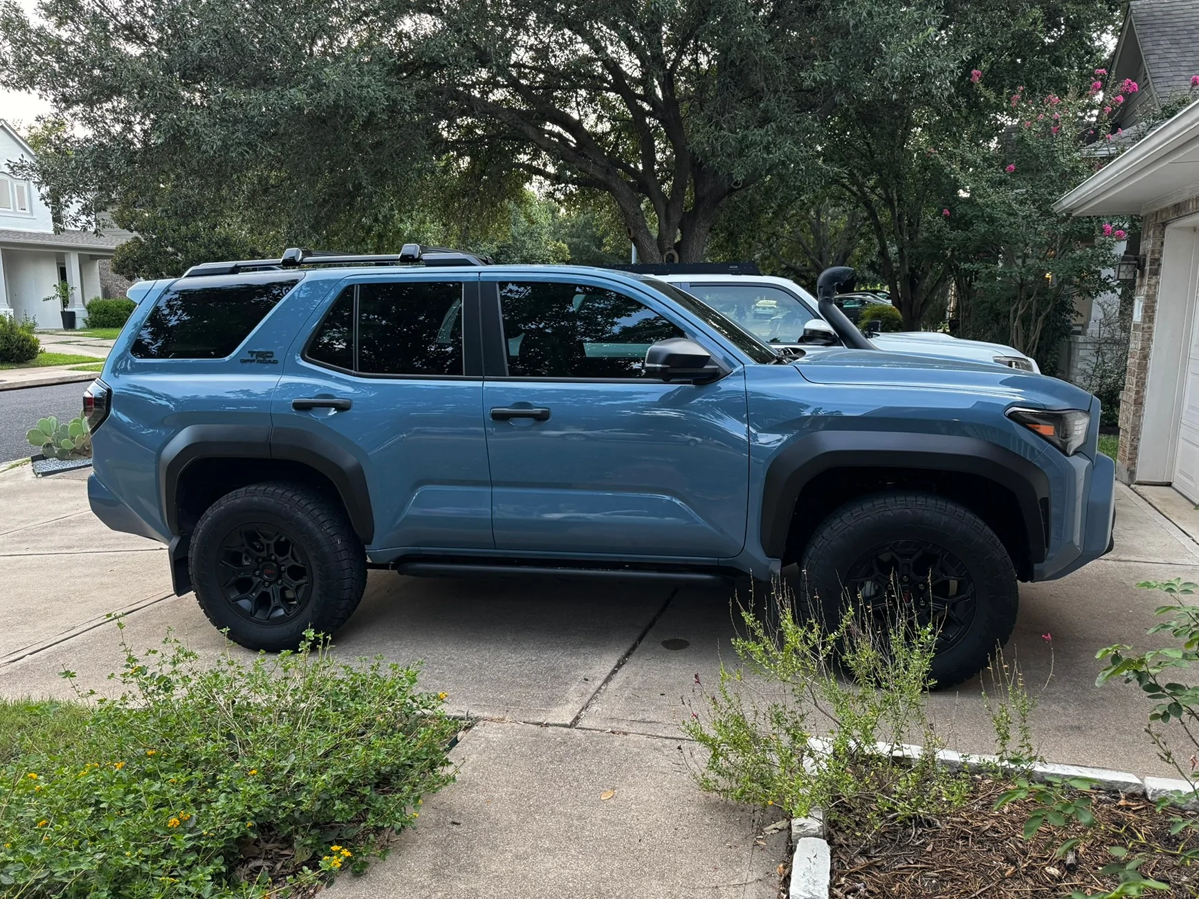 2025 4runner 6th gen Heritage Blue Off-Road Premium - Chill Daily Driver IMG_0015