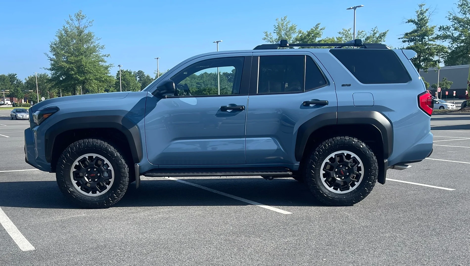2025 4runner 6th gen Heritage Blue Off-Road Premium - Chill Daily Driver IMG_9063