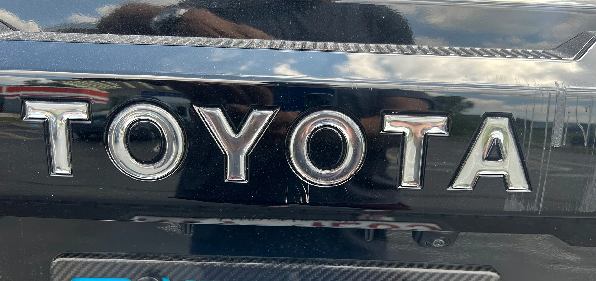 2025 4runner 6th gen CAUTION: 6th Gen Tailgate / Liftgate Raises Higher Than 5th Gen's (hit garage door) IMG_6434