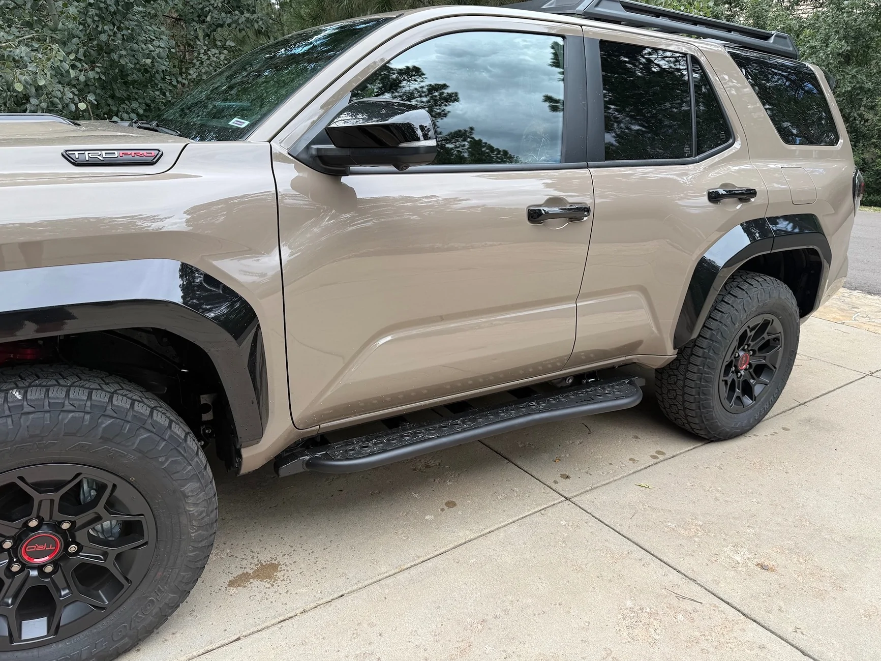 2025 4runner 6th gen RCI Rock Sliders Rails (5 degree with tread plate) installed on TRD Pro IMG_1301