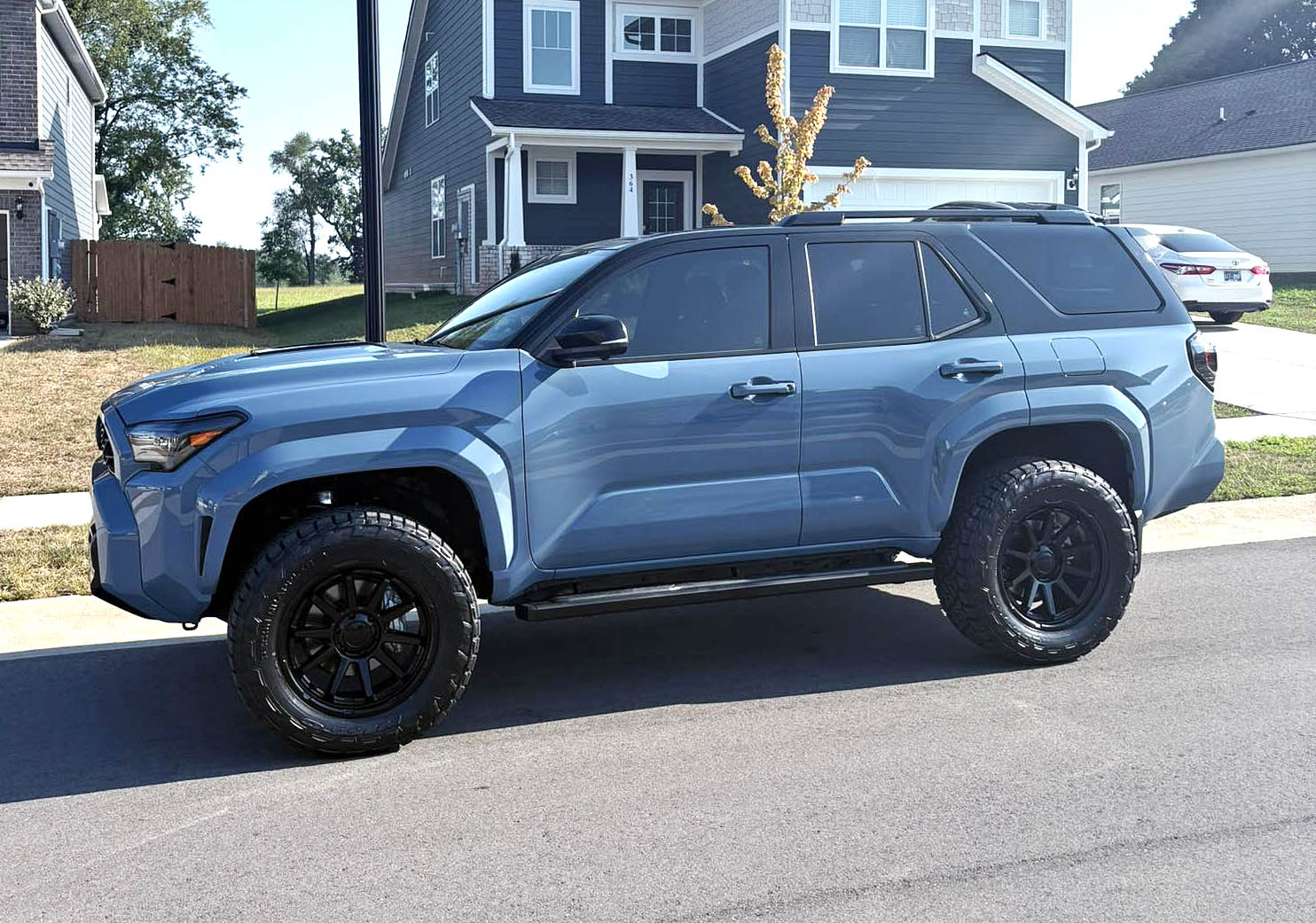 2025 4runner 6th gen HERITAGE BLUE Photos 4Runner 6th Gen (2025+) k-black-wrap-top-roof-pillars-on-heritage-blue-