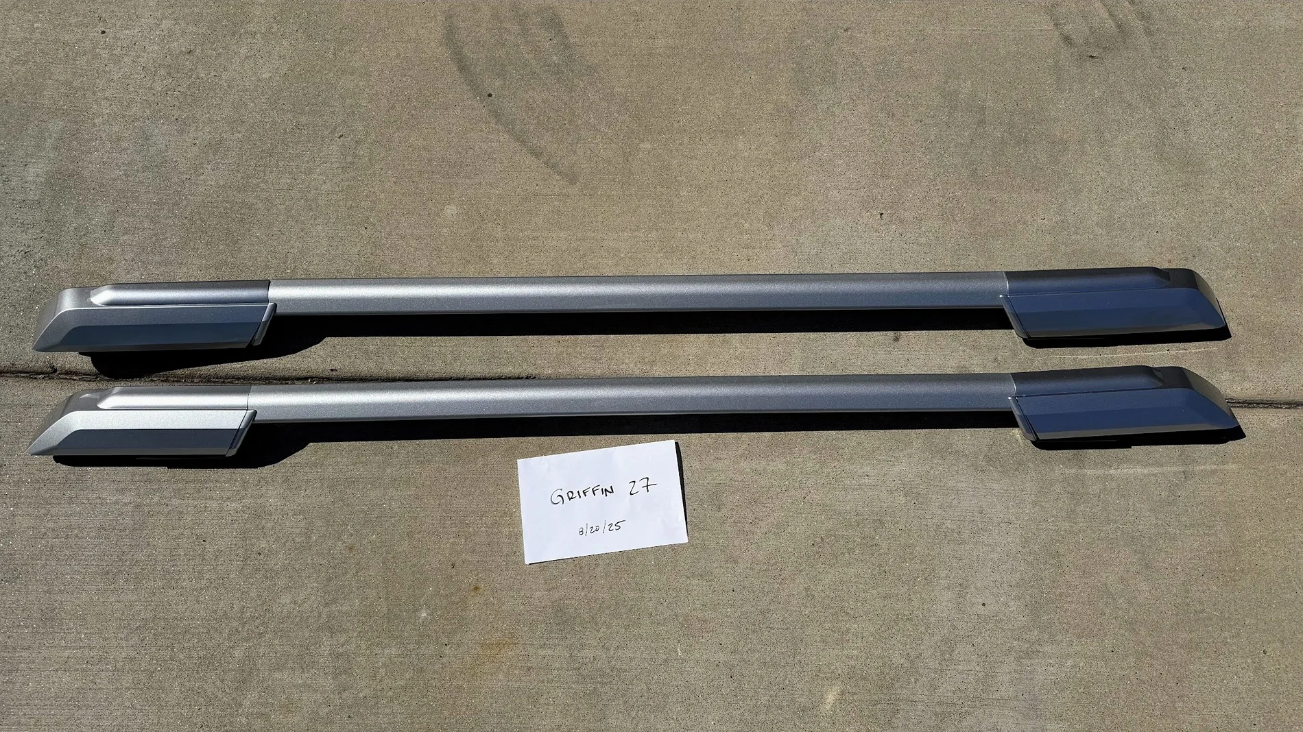 2025 4runner 6th gen FS: Limited Silver Roof Rails grey racks