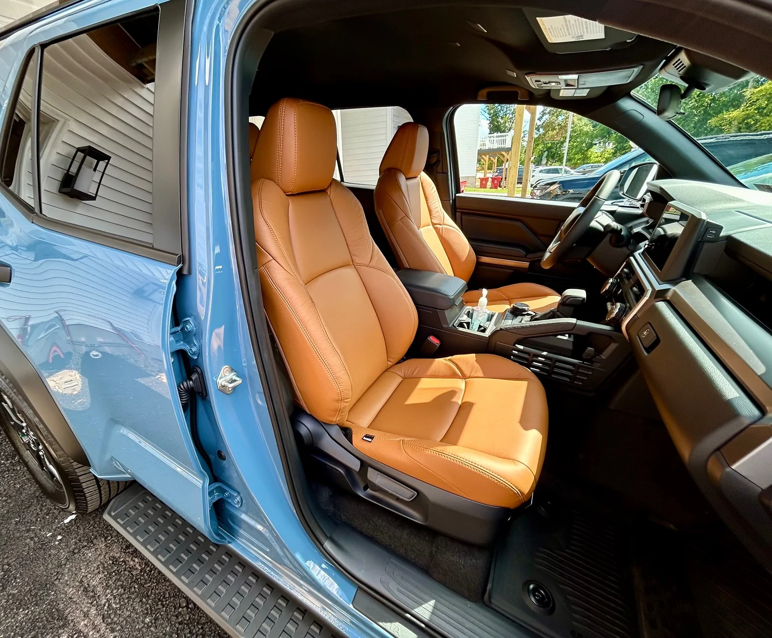 2025 4runner 6th gen Autumn Katzkin Leather Seat Covers on Heritage Blue IMG_4442