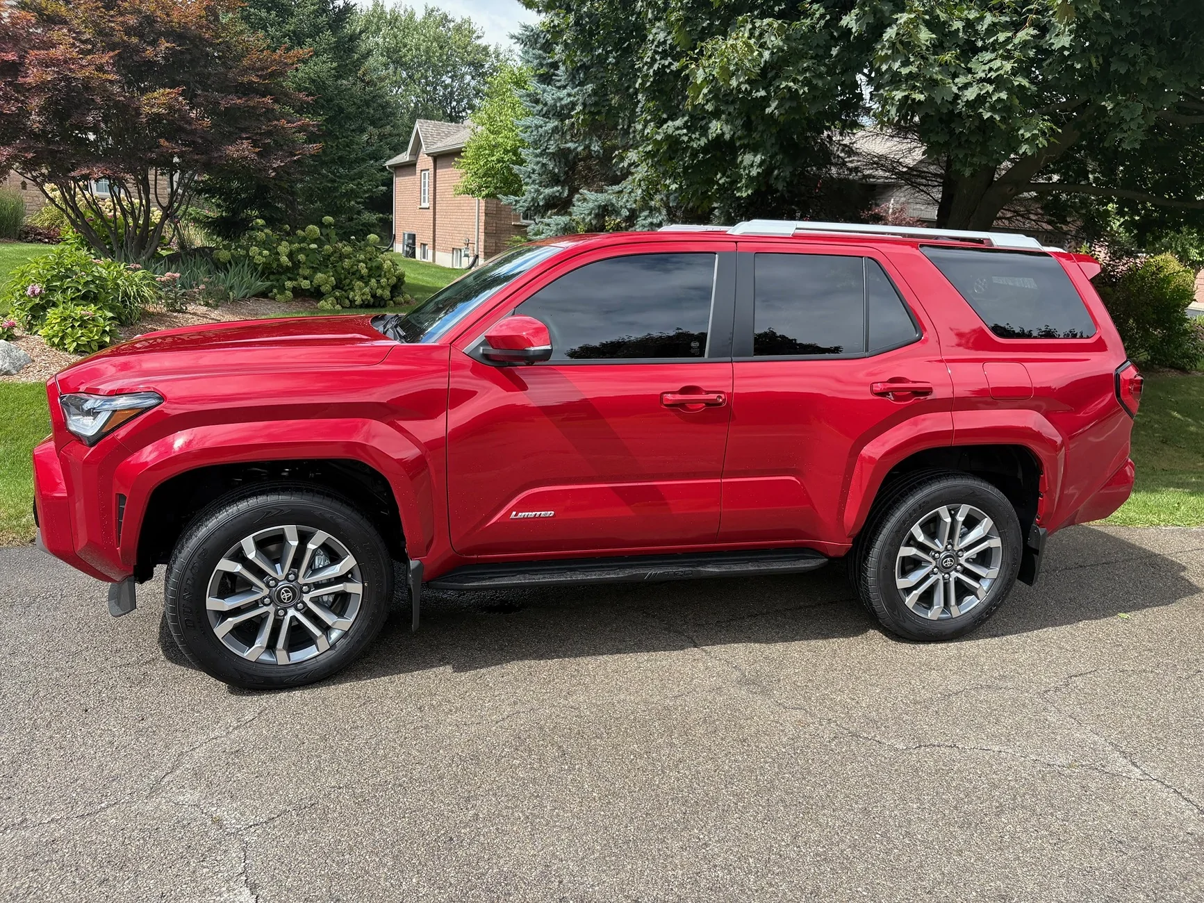 2025 4runner 6th gen SUPERSONIC RED Photos 4Runner 6th Gen (2025+) 2025 4Runner - 1