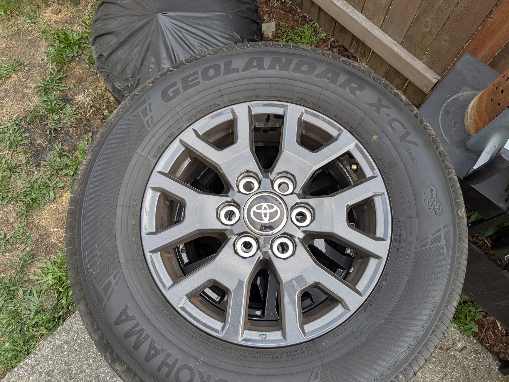 2025 4runner 6th gen 2025 4runner SR5 wheels and tires PXL_20250827_005356911