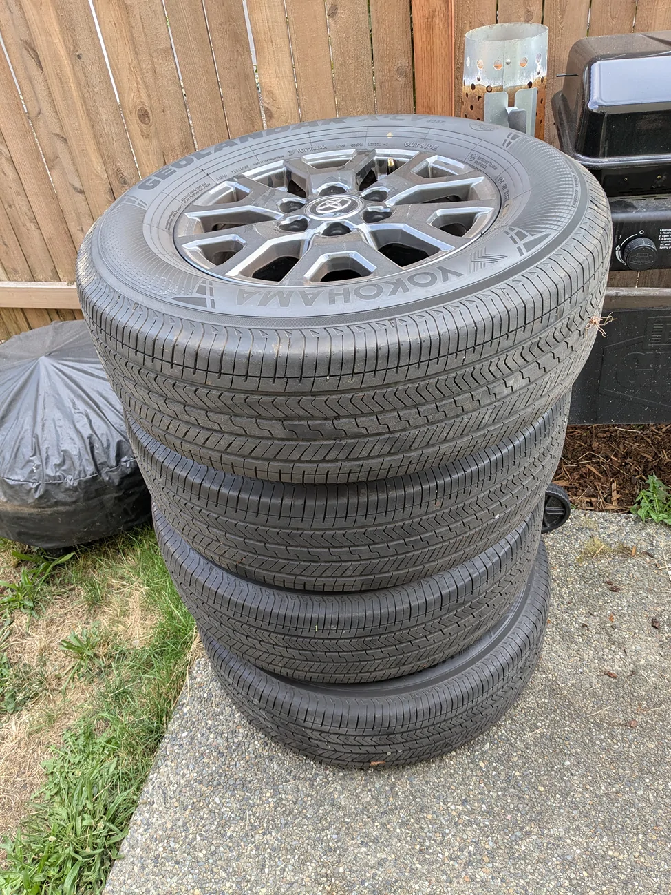 2025 4runner 6th gen 2025 4runner SR5 wheels and tires PXL_20250827_005404278