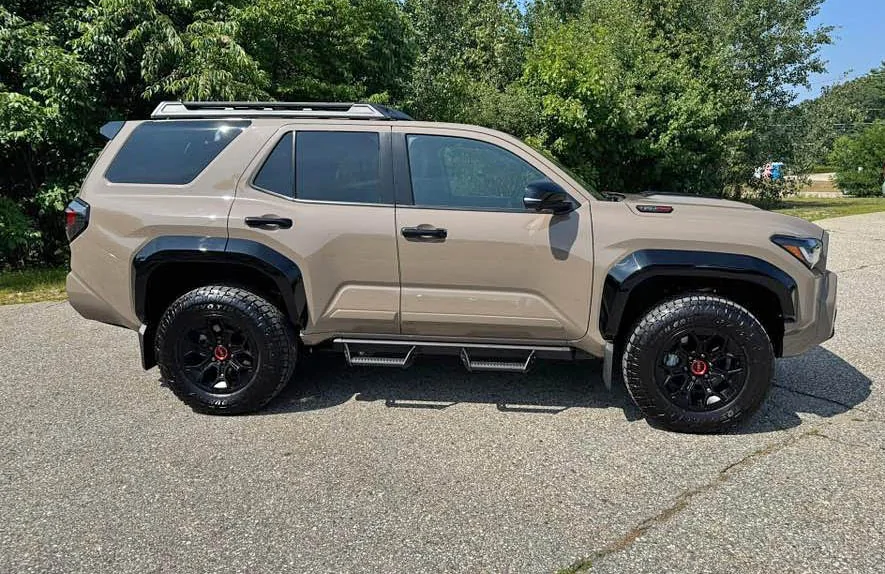 2025 4runner 6th gen Body Side Moldings actually prevent door dings? [photos in thread] Body side molding mud bath 4runner 6th gen