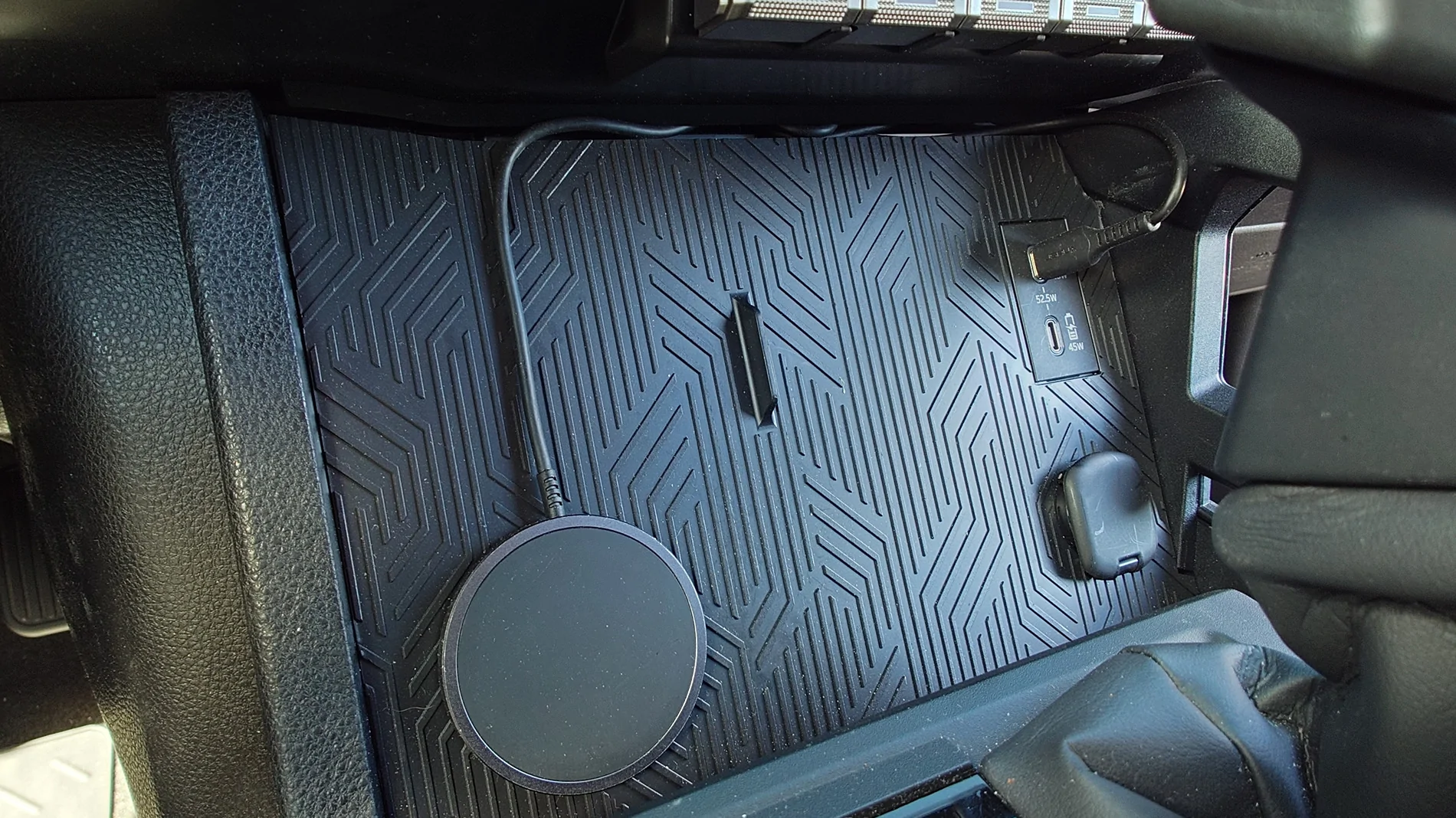 2025 4runner 6th gen Easy SR5 MagSafe charger install in center console - DIY 20250830_150226382