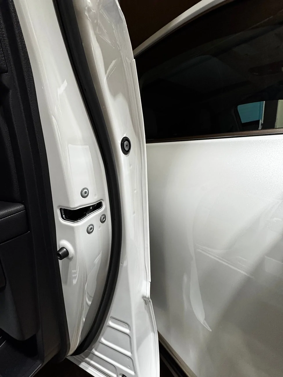 2025 4runner 6th gen Toyota Factory Door Edge Guards - install instructions / photos? IMG_0754
