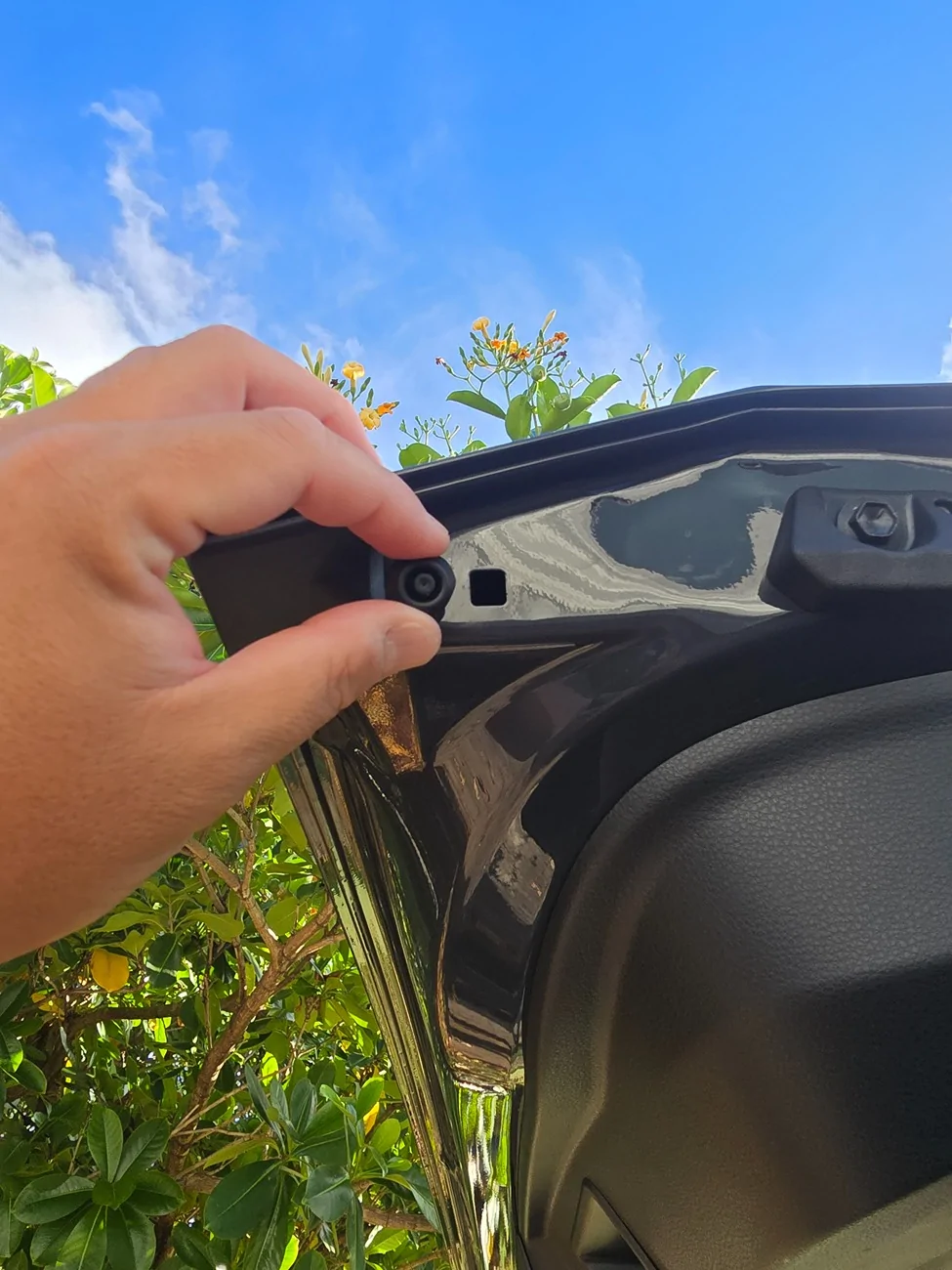 2025 4runner 6th gen Water in Rear Liftgate - Unplug the Weep Holes 1000021325