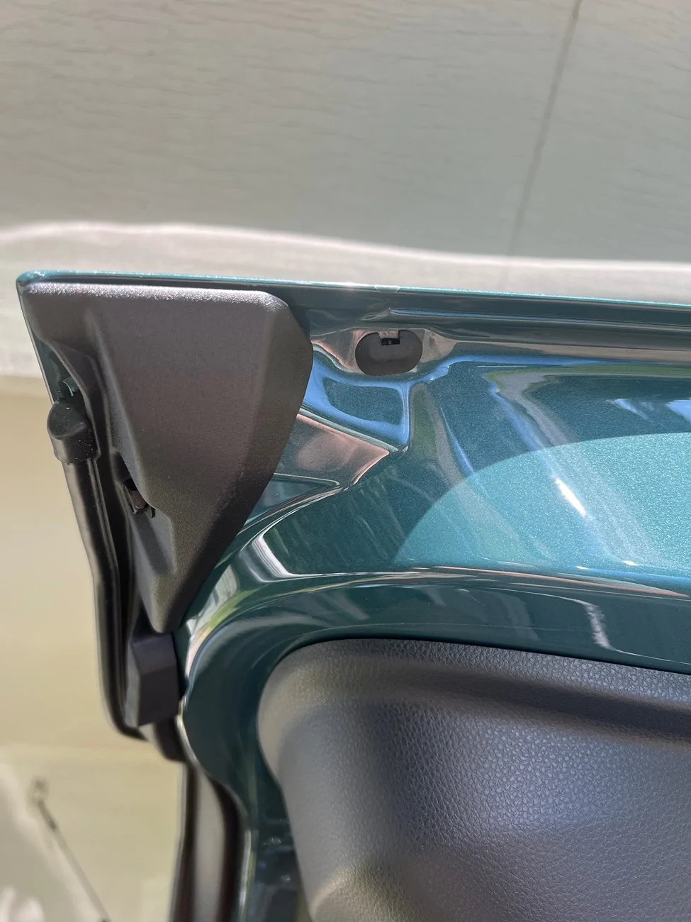 2025 4runner 6th gen Water in Rear Liftgate - Unplug the Weep Holes IMG_0657