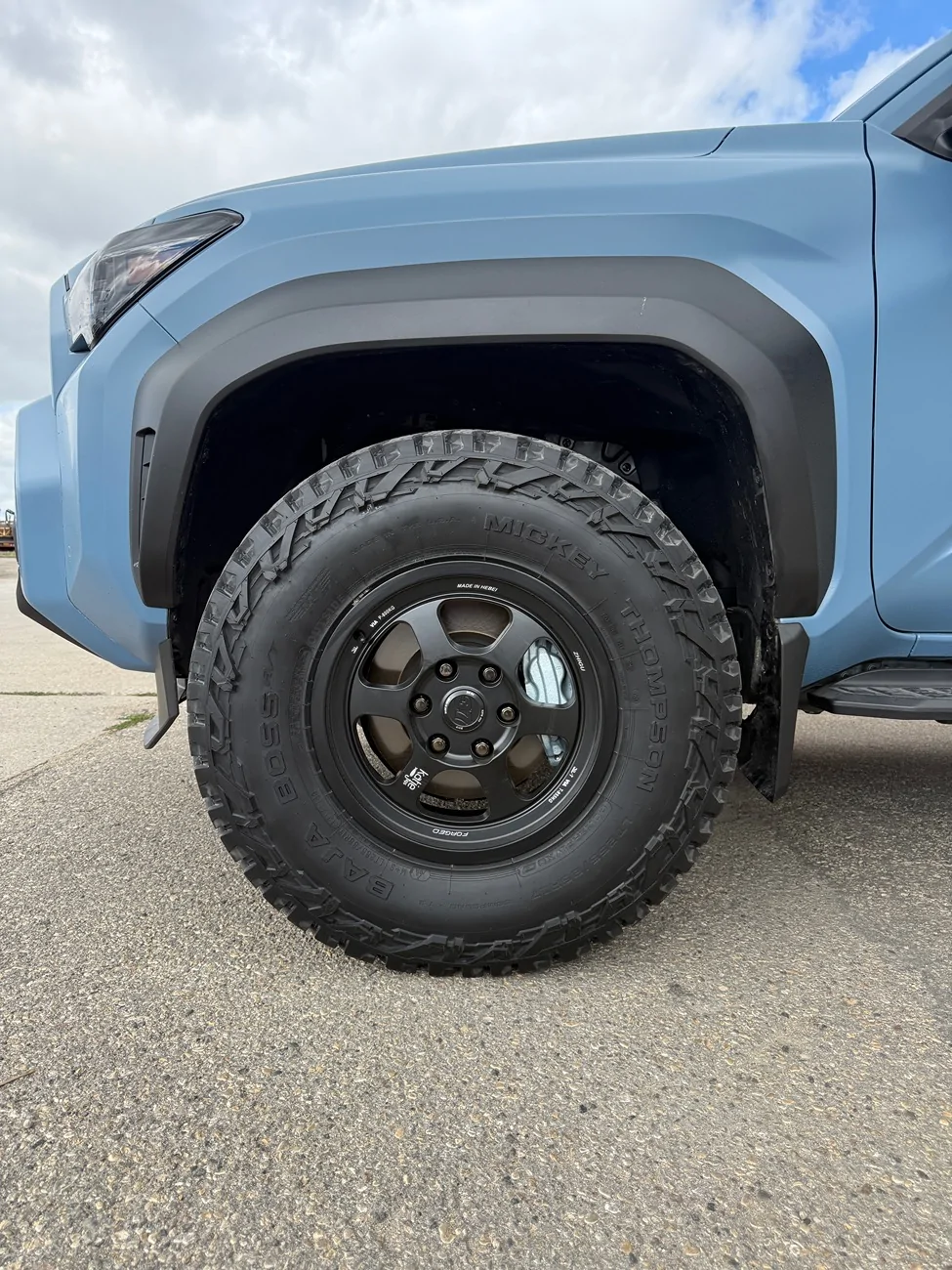 2025 4runner 6th gen TRD ORP Heritage Blue - 35s MT Baja Boss A/T 255/85/R17 Pizza Cutter Build +30mm Offset - Matte PPF - Aftermarket Grille Mickey Thompson Baja Boss R:T Pizza cutter tires 255:85:17 - 34.5” x 9.9”
