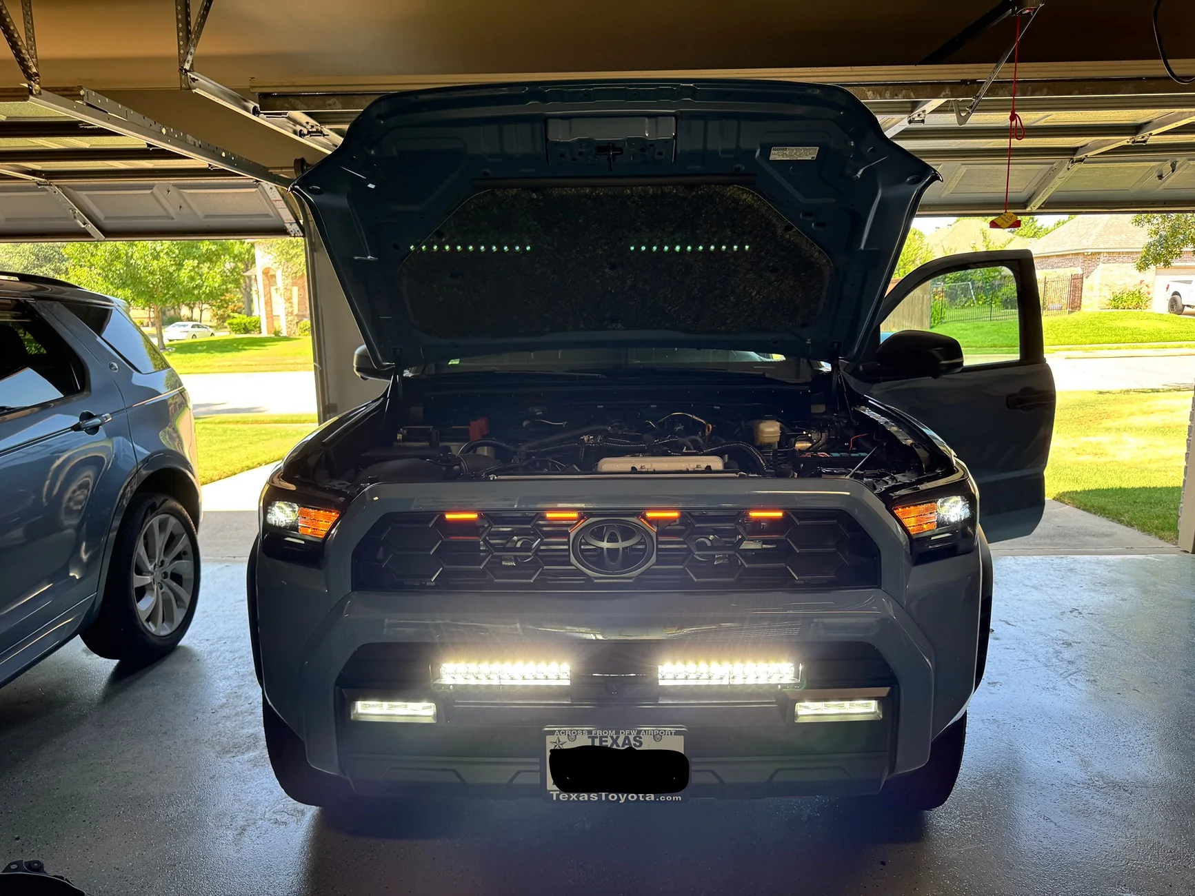 2025 4runner 6th gen Installed the Heritage Grille (Trailhunter) and Raptor Lights on my SR5 IMG_6040