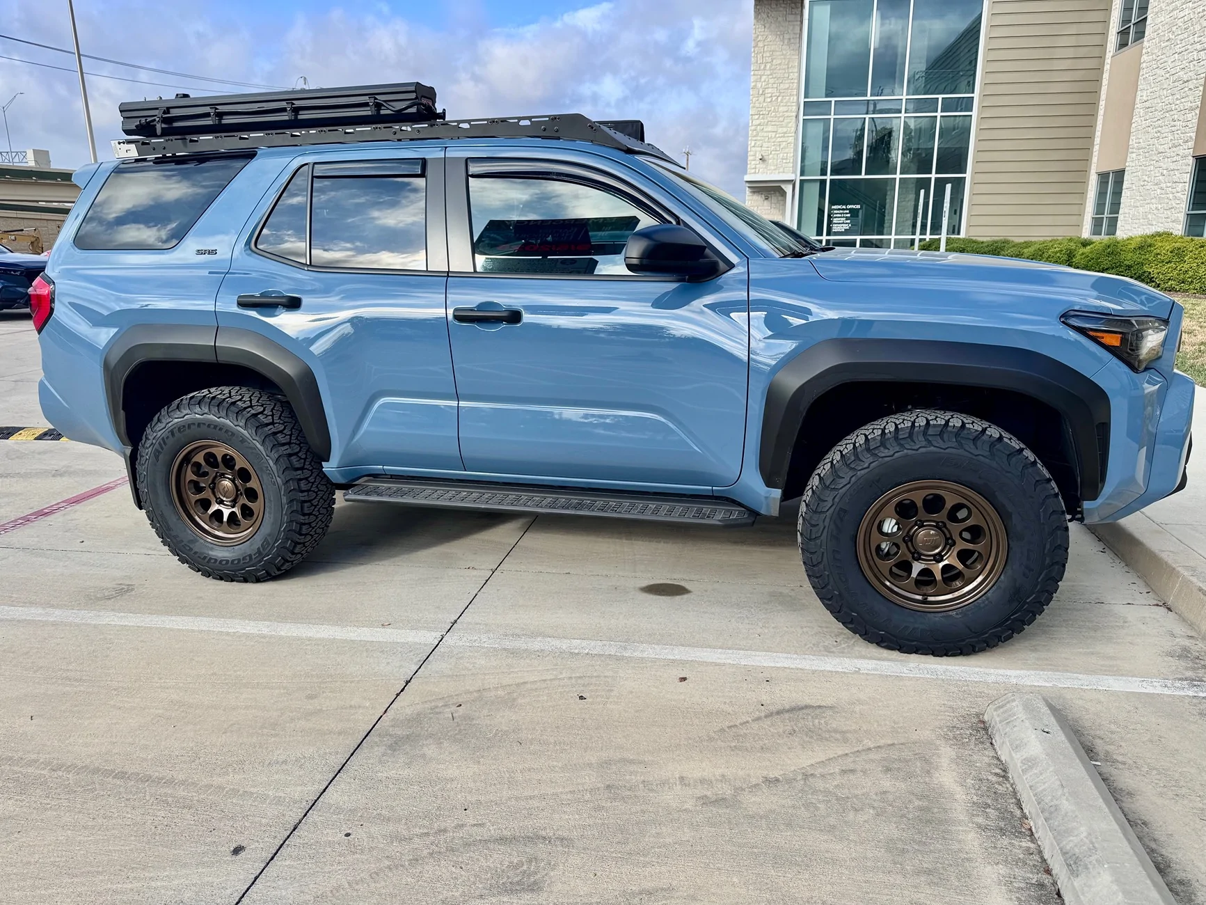 2025 4runner 6th gen HERITAGE BLUE Photos 4Runner 6th Gen (2025+) IMG_2504