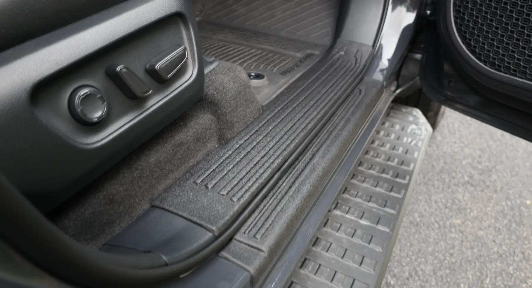 2025 4runner 6th gen Zekzoop Door Sill Protectors Install & Review sill_protector