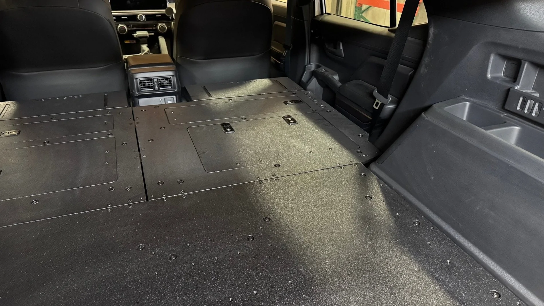 2025 4runner 6th gen Goose Gear Sleeping Platform & Cargo Floor Plate System (for hybrid and non-hybrid models) toyota-4runner-2025-present-6th-gen-hybrid-stealth-sleep-package-1676066