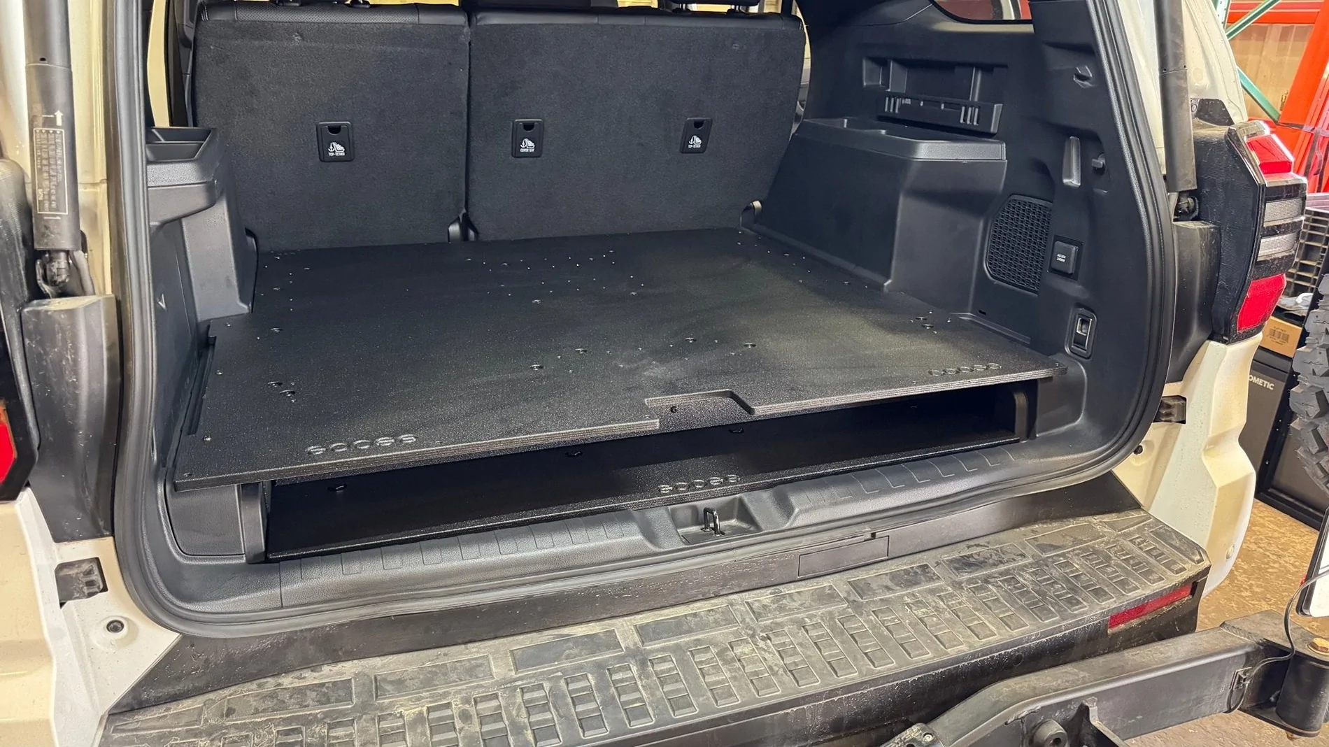 2025 4runner 6th gen Goose Gear Sleeping Platform & Cargo Floor Plate System (for hybrid and non-hybrid models) toyota-4runner-2025-present-6th-gen-hybrid-explore-series-rear-plate-system-1675048
