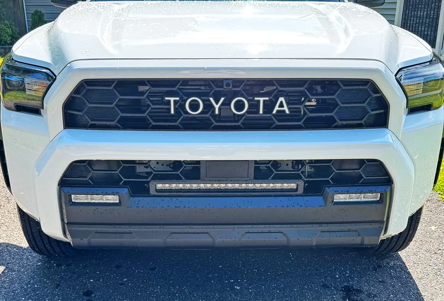 2025 4runner 6th gen TRD Pro/Trailhunter Heritage Grille Swap (Upper & Lower Grill) on SR5, with part numbers TRD Pro:Trailhunter Heritage Grille Swap (Upper and Lower Grill) Complet