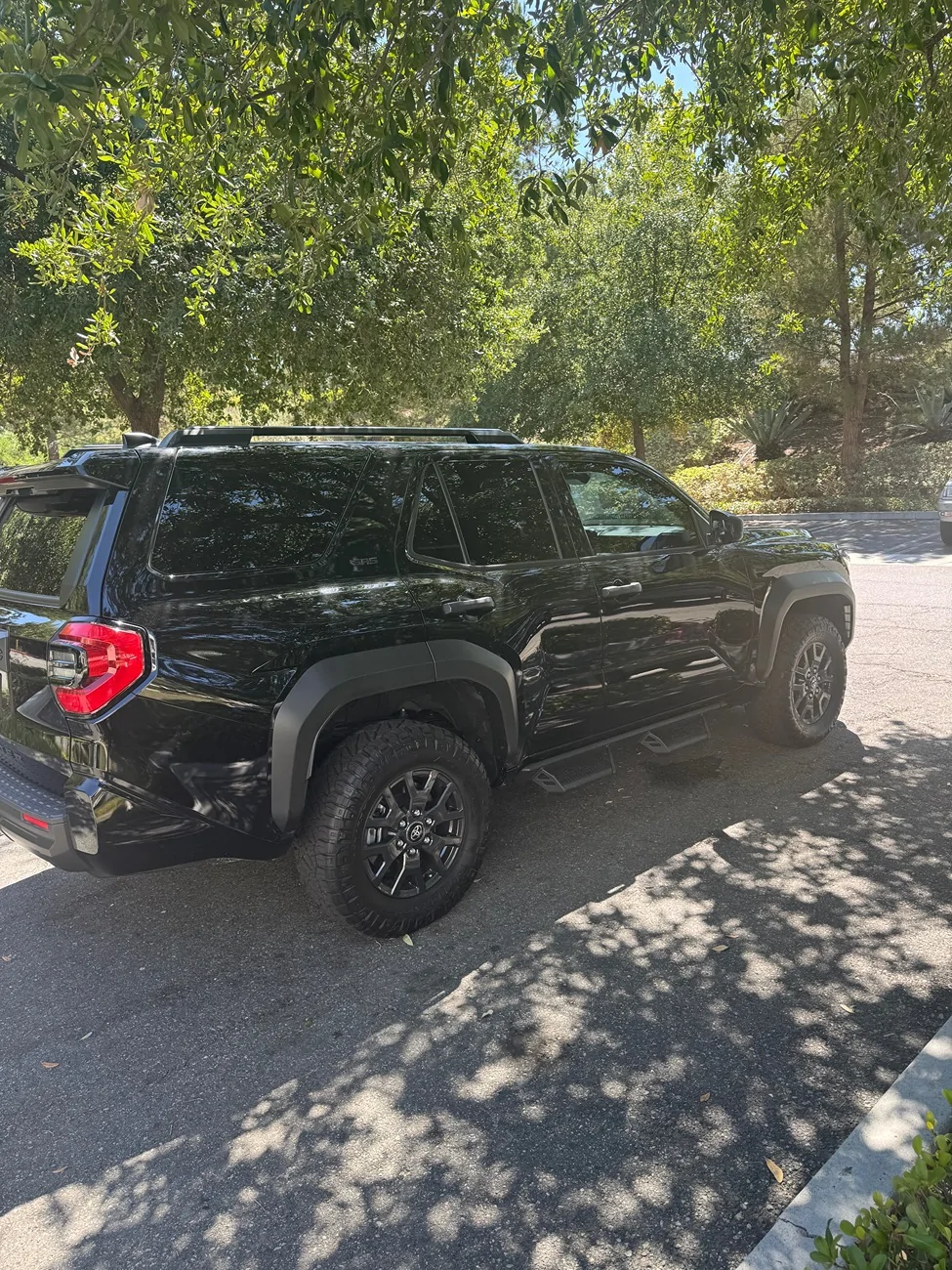 2025 4runner 6th gen New SR5 black on black IMG_2206