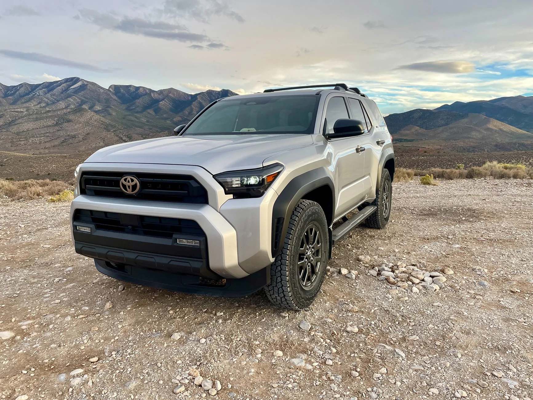 2025 4runner 6th gen 255/80/17 (33" inch) Geolander AT4 tires on SR5 (no issues, no rubbing, full size spare fits) IMG_4241