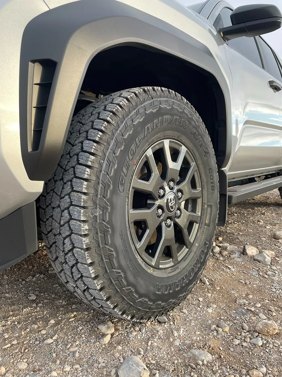 2025 4runner 6th gen 255/80/17 (33" inch) Geolander AT4 tires on SR5 (no issues, no rubbing, full size spare fits) IMG_4242