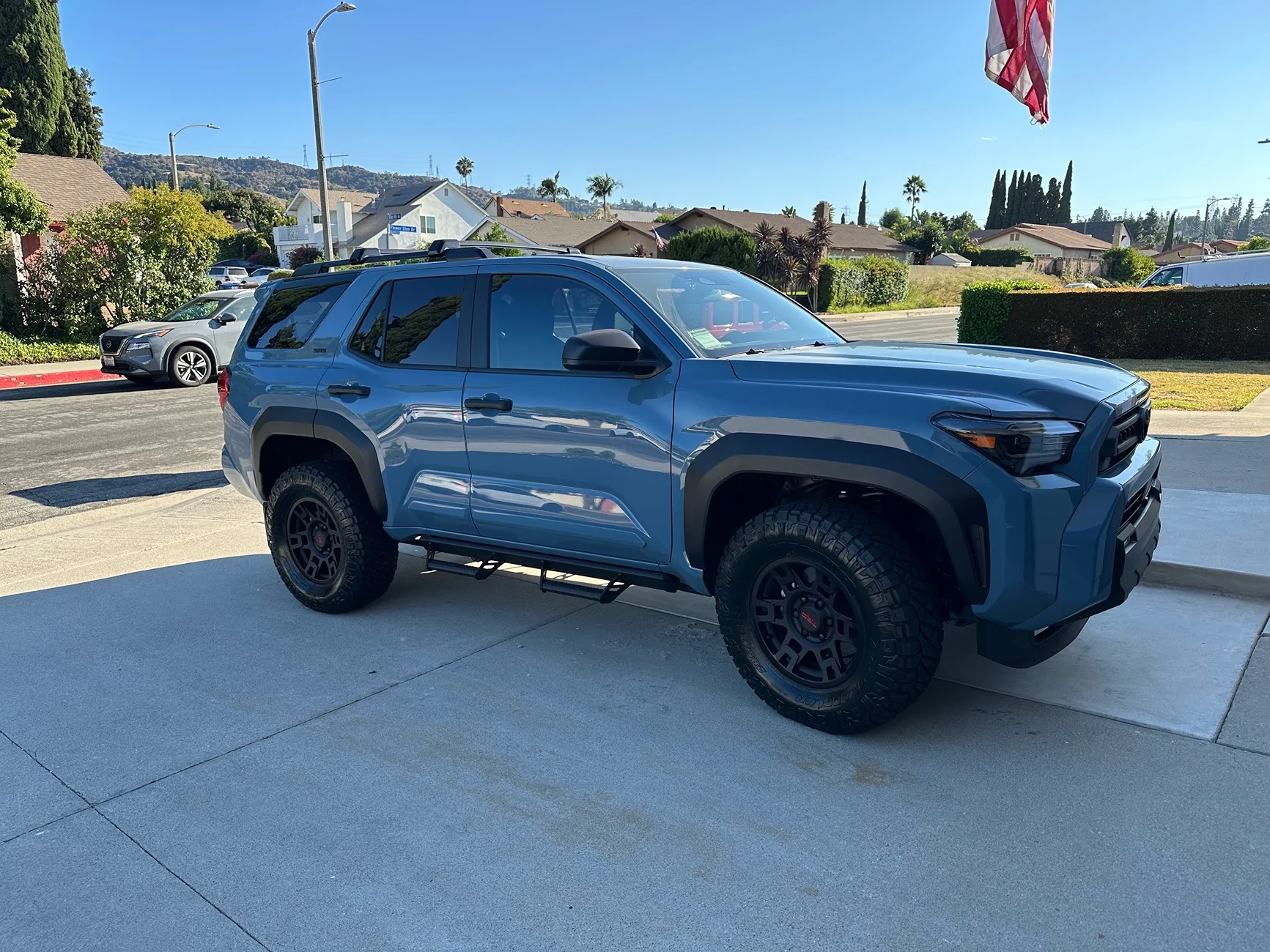 2025 4runner 6th gen WTT: Heritage Blue smooth hood for (your) hooded scoop IMG_4172