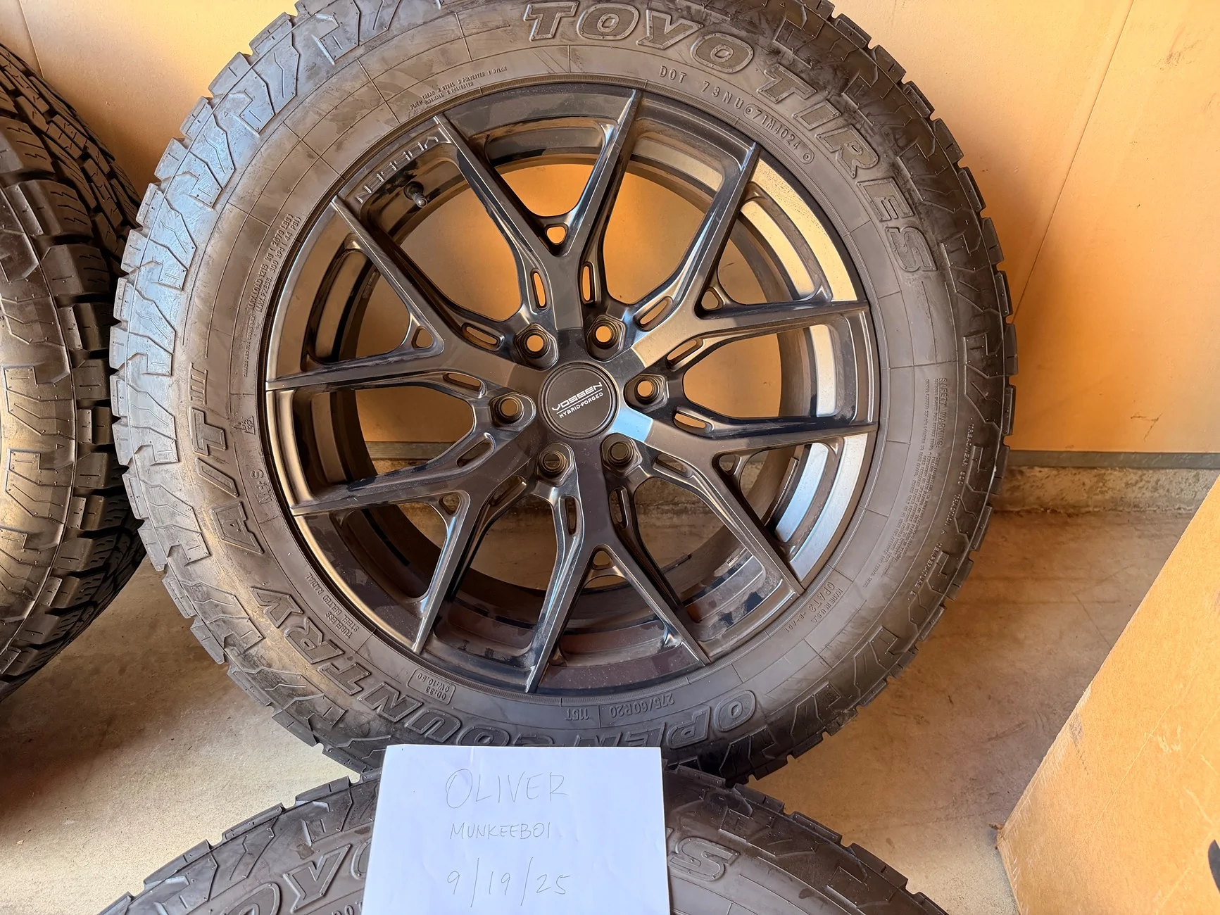 2025 4runner 6th gen Vossen HF6-4 20x9 (+18) w/ Toyo AT III 275/60/20 (33") Tires - Los Angeles IMG_6637