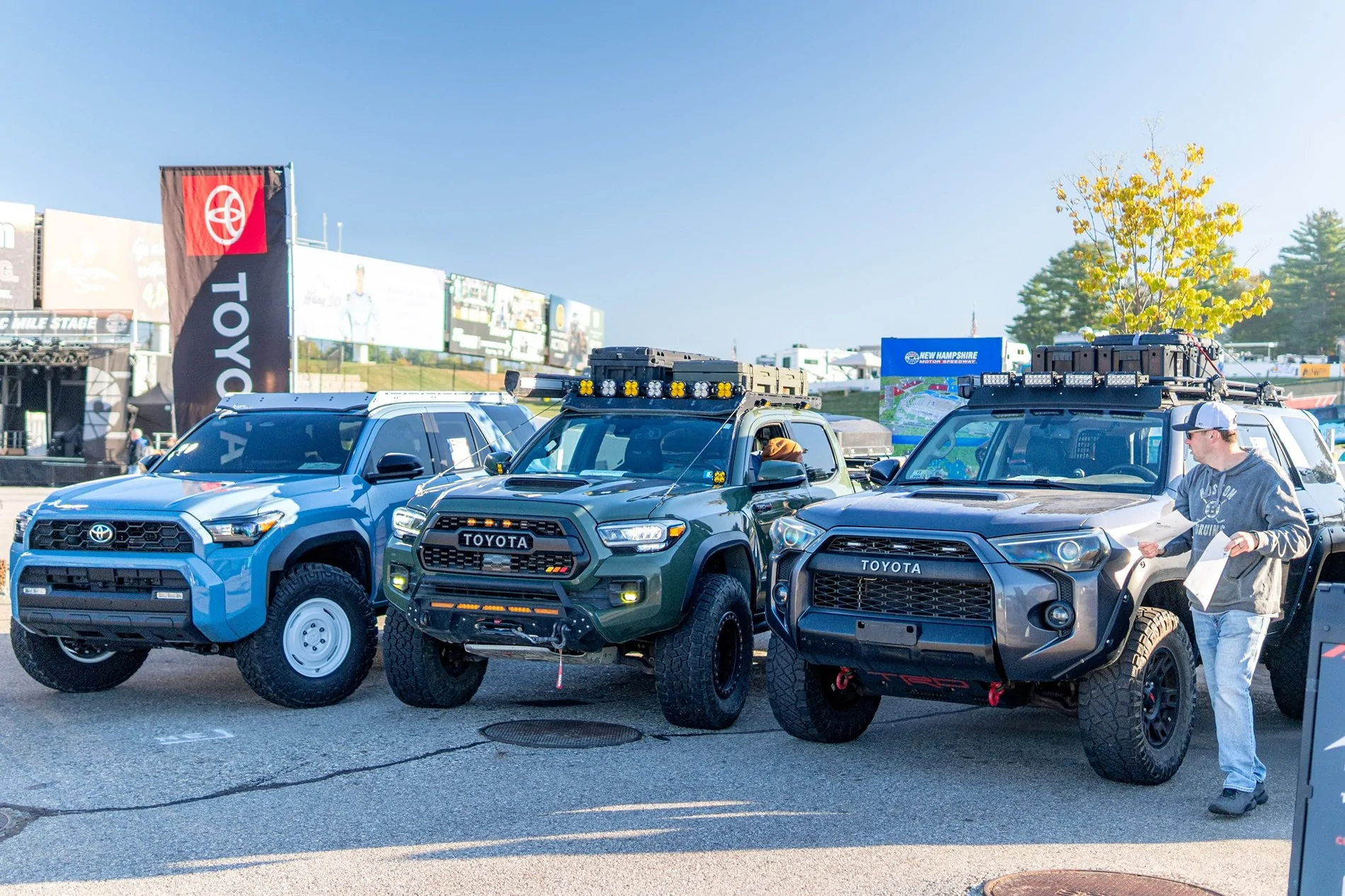 2025 4runner 6th gen 35's on TRD Off-Road with stock suspension + fifteen52 white wheels + Nitto Trail Grappler M/T 35x11.50R17 LT 35's on TRD Off-Road with stock suspension + fifteen52 white wheels + Nitto Trail Grappler M: