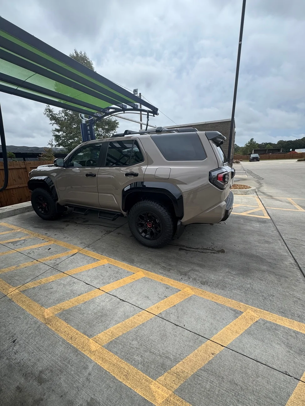2025 4runner 6th gen 285/70/18 tires on TRD Pro (stock, no lift) looks perfect IMG_3375